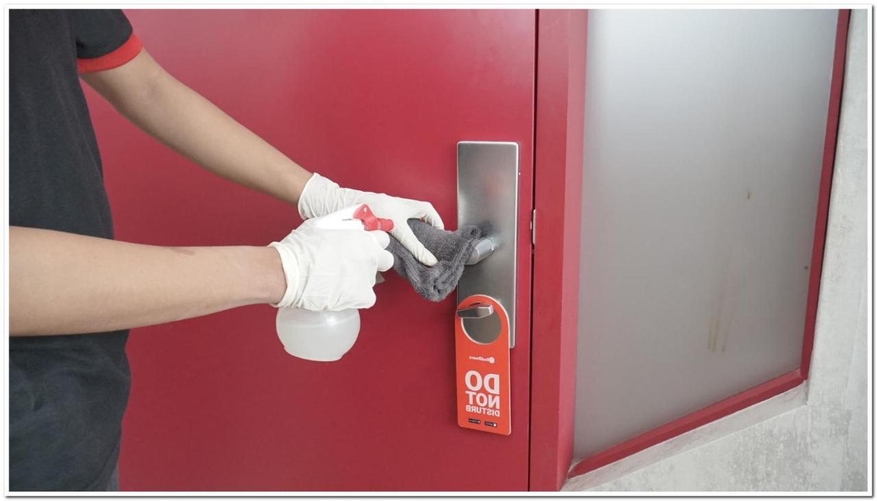 Reddoorz Plus @ Purwosari Solo Exteriör bild